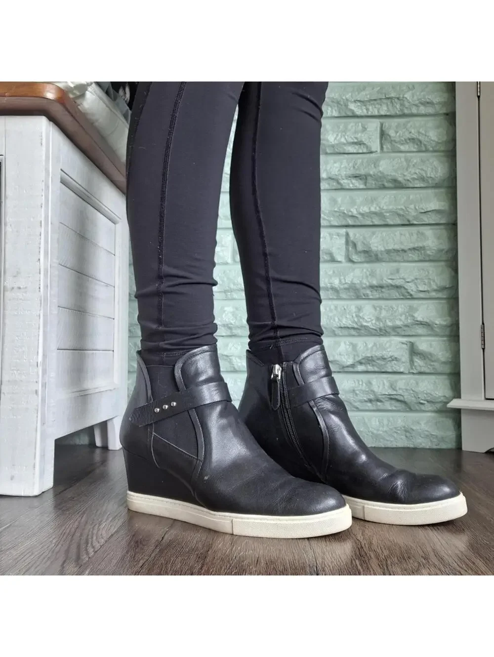 Linea Paolo Black Wedge Heel Size 9